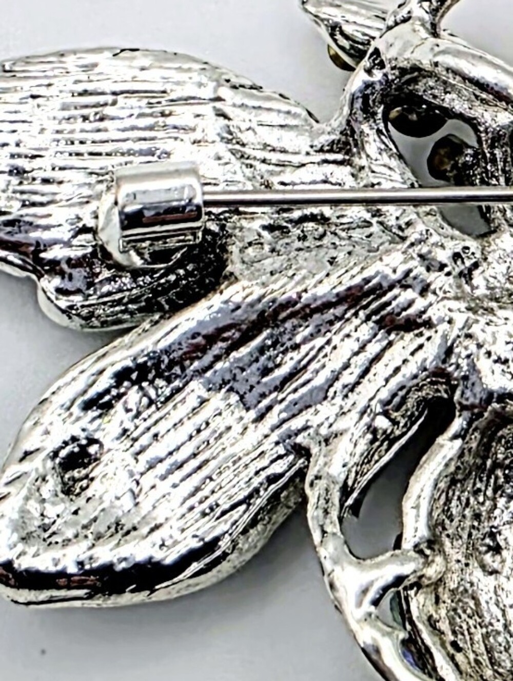 Rhinestone Bee Brooch Silver Tone Crystal Insect Pin Statement Jewelry - Picture 5 of 6